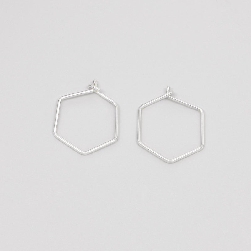 Creole hexagon hoop aus recyceltem Sterling Silber