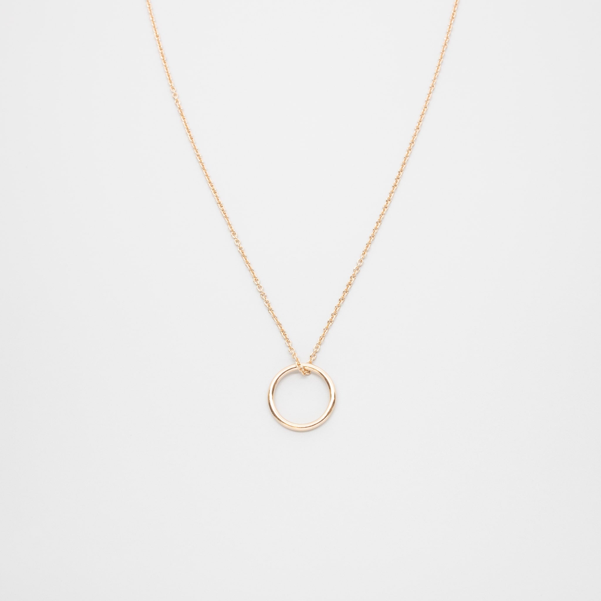 medium circle necklace | solid gold