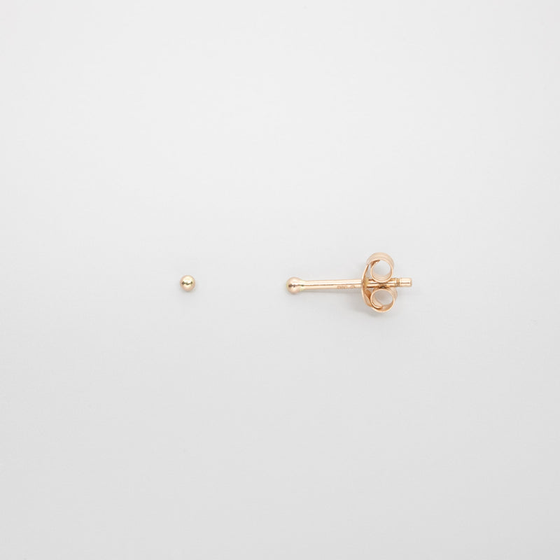 tiny stud | solid gold
