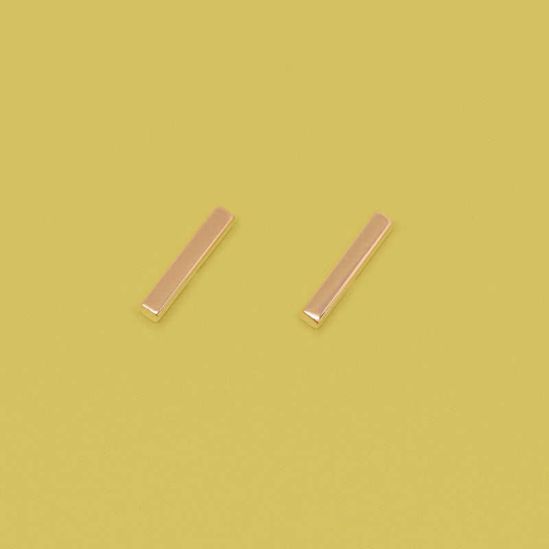 Ohrstecker in Stabform glänzend in roségold - shiny bar stud