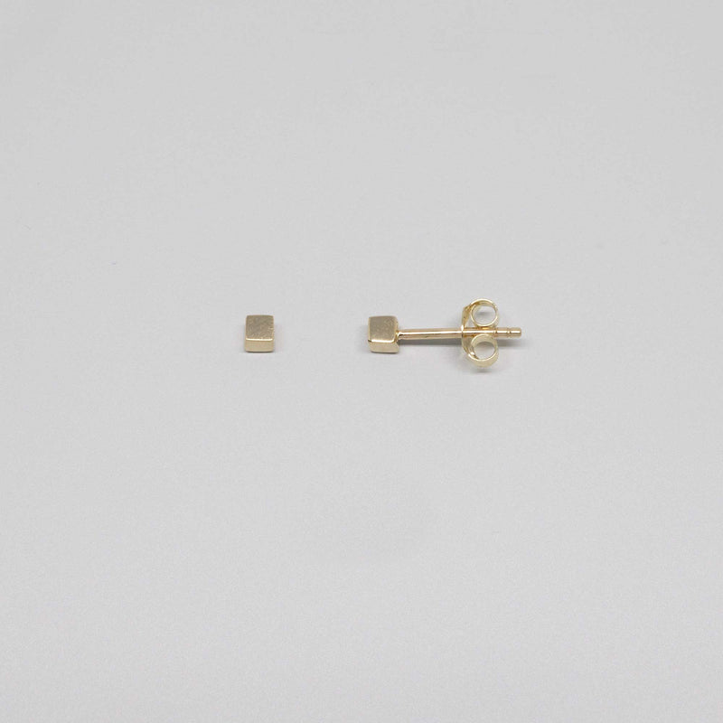tiny cube stud | solid gold