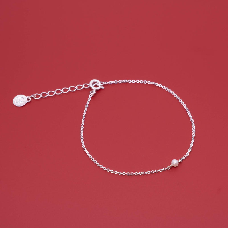 single pearl bracelet