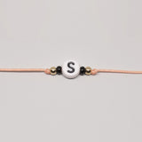 Buchstaben Armband in vielen Farben mit Gold
