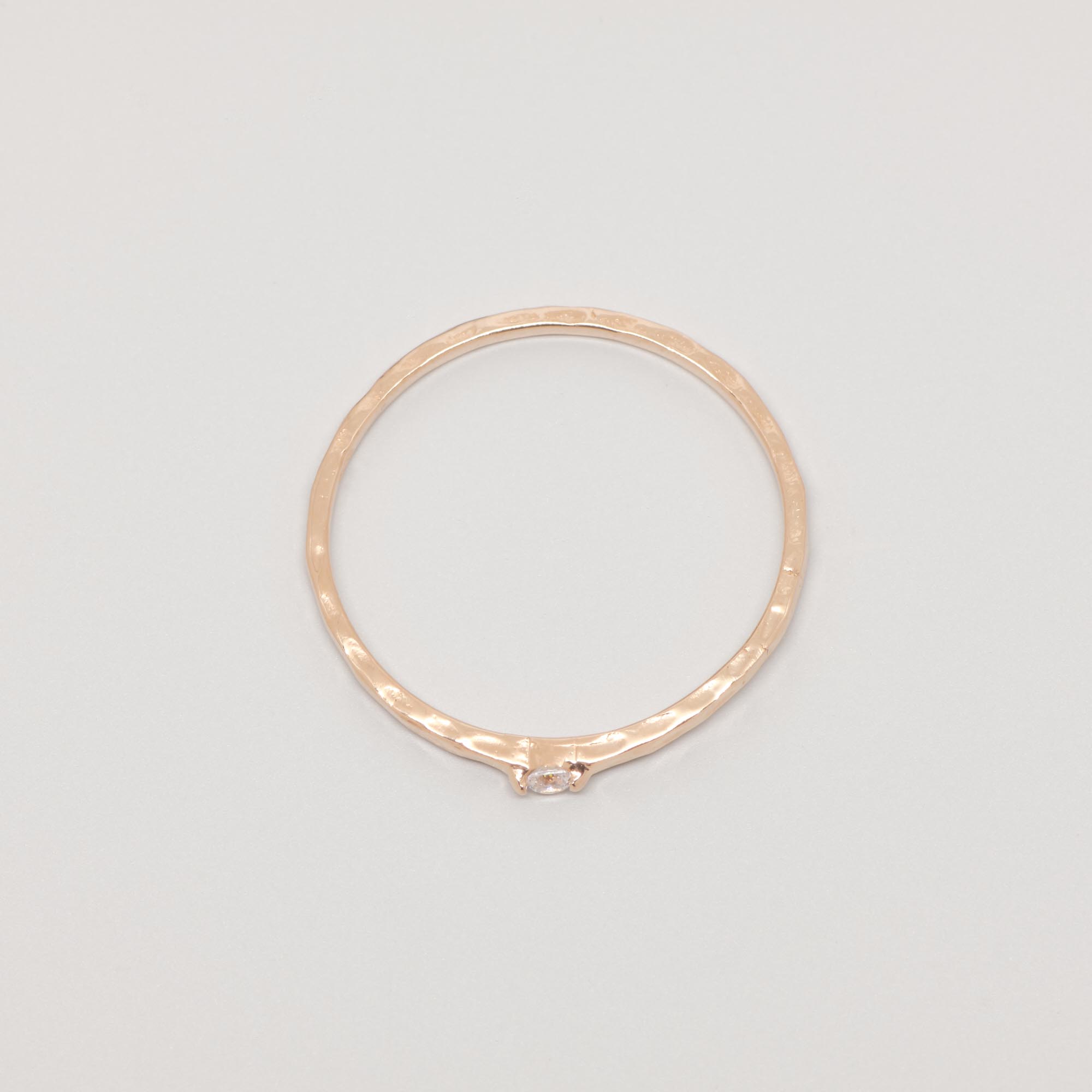 Ring gehämmert und rosévergoldet mit Circonia Stein - Sterling Silber