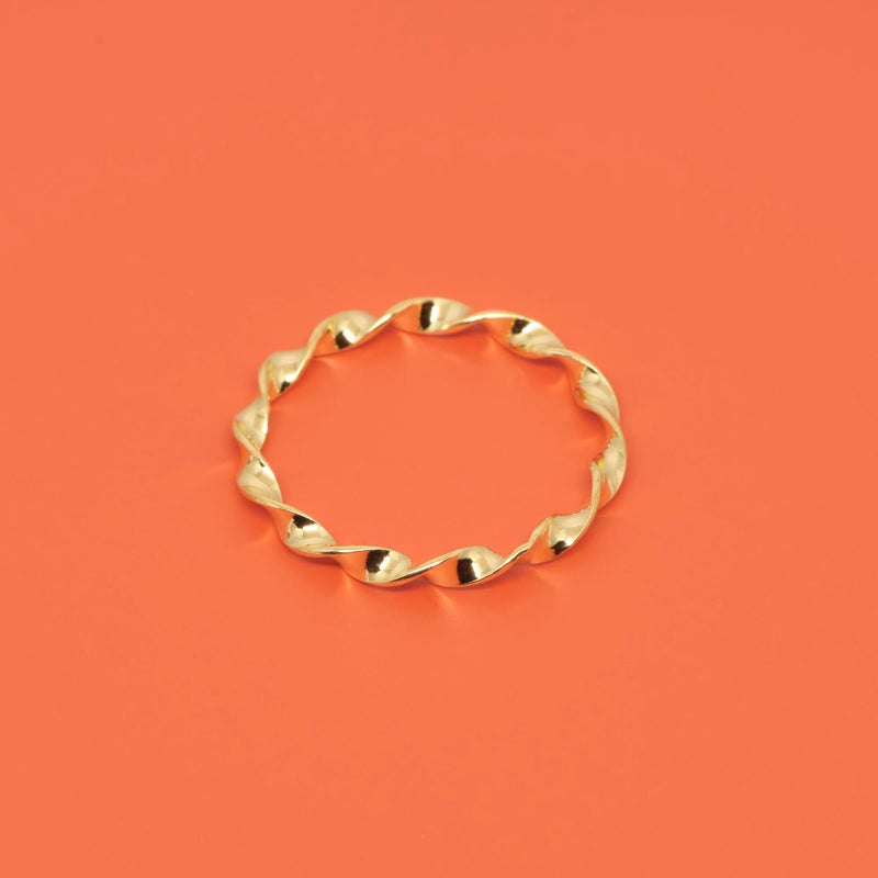Gedrehter Ring twisted in Sterling Silber vergoldet 24K