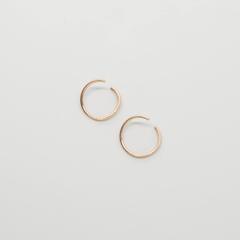 shiny mini hoop | solid gold