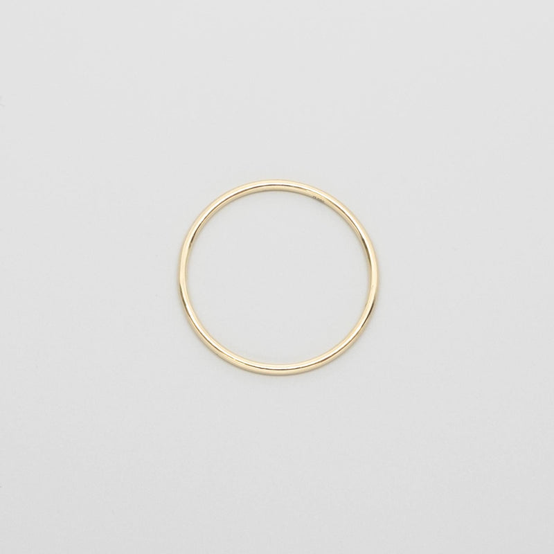 shiny single ring | solid gold