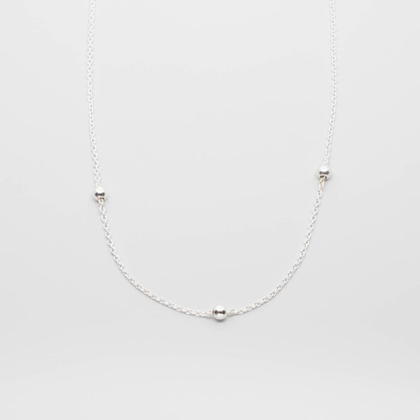 triple ball necklace