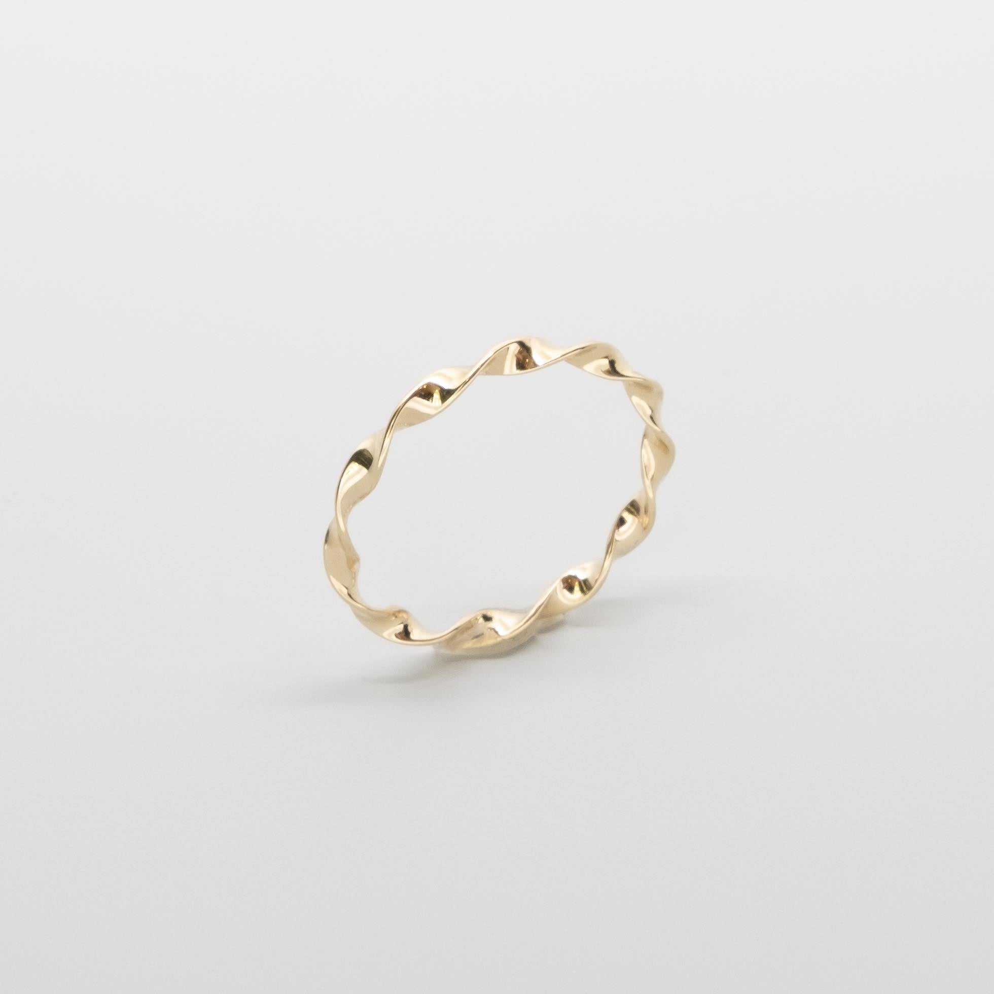 gedrehter ring 14k Echtgold